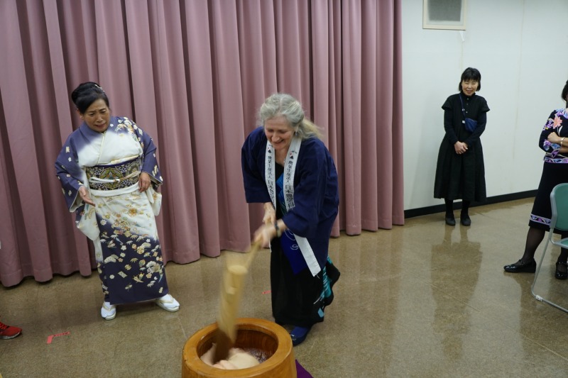 「第20回JPHMAコングレス記念大会海外来賓歓迎・参加者懇親パーティー」餅つき3